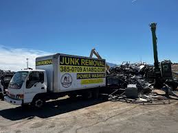 Best Yard Waste Removal  in Vadnais Heights, MN